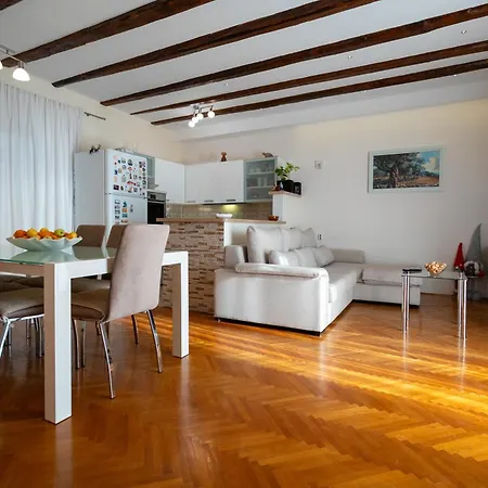 Apartman Seafront Escape *