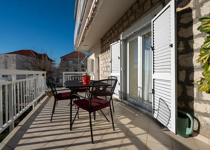 Seafront Escape Apartman *