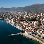 Seafront Escape Appartement Kaštela