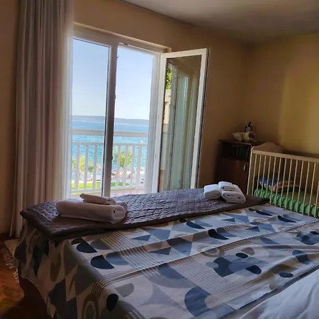 Seafront Escape *