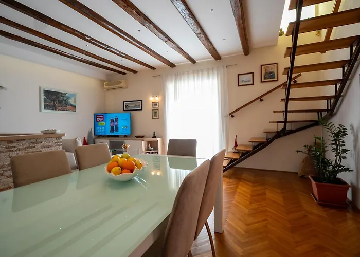 Seafront Escape דירה